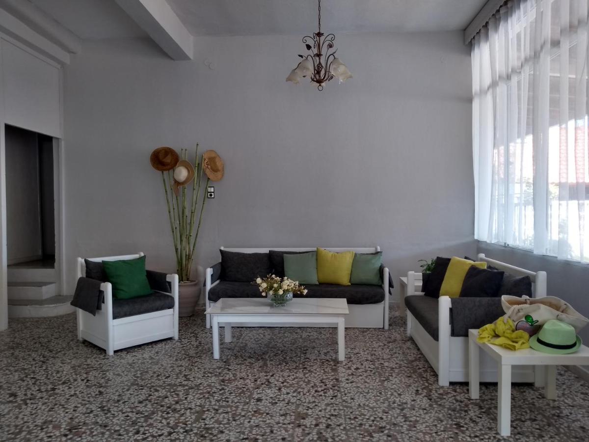 Golden Beach-Tsianis Apartments Néa Meságkala Екстериор снимка