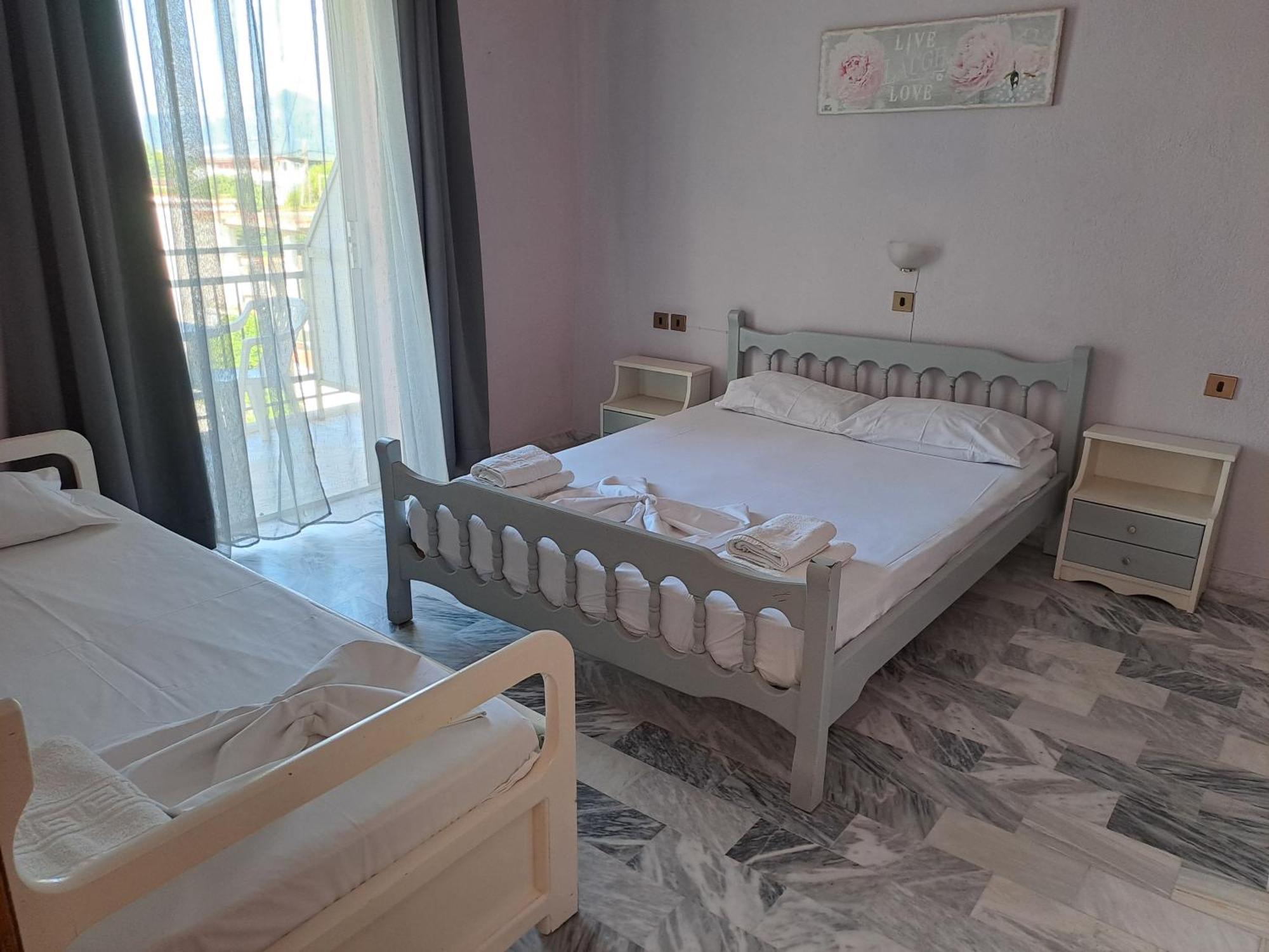 Golden Beach-Tsianis Apartments Néa Meságkala Екстериор снимка