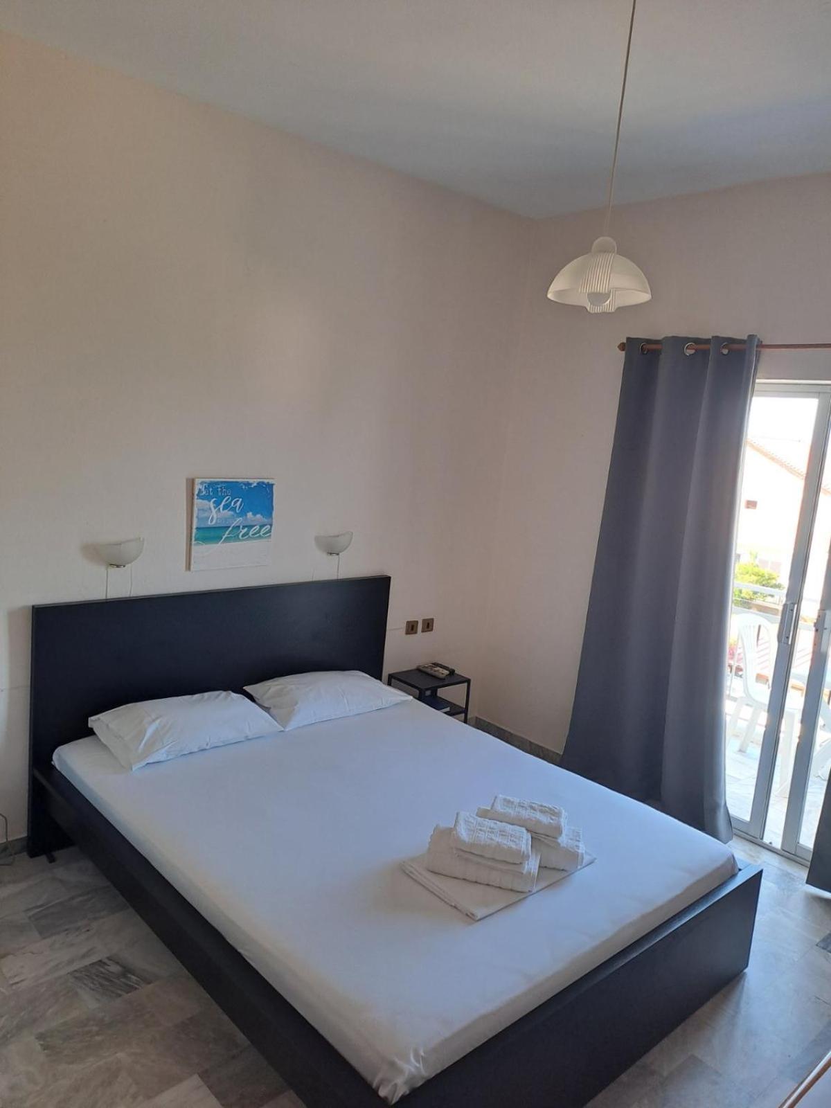 Golden Beach-Tsianis Apartments Néa Meságkala Екстериор снимка