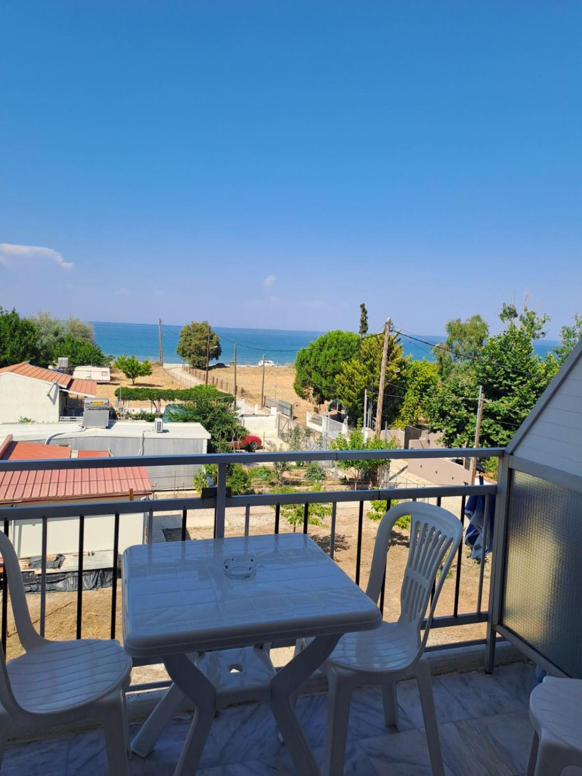 Golden Beach-Tsianis Apartments Néa Meságkala Екстериор снимка